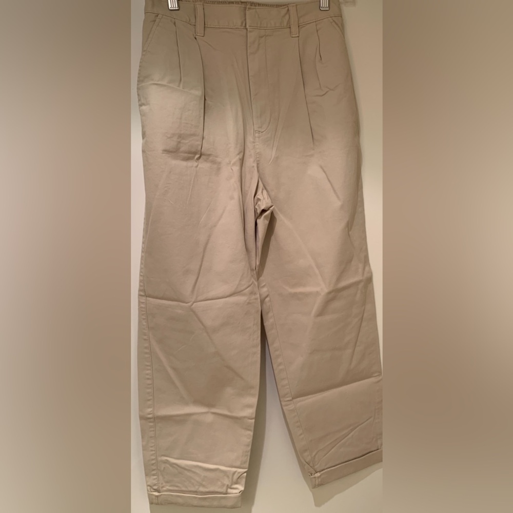 GAP - Women’s Garmet-Dyed Khakis (golden, size-6)